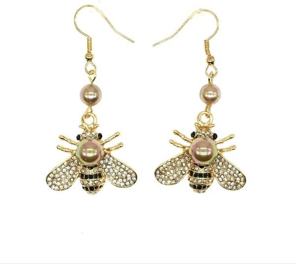 51QuUugOFWL._AC_SL1000 Honey Bee Brooches Crystal Insect Themed Bee Brooch Animal Fashion Shell Pearl Brooch Pin Gold Tone