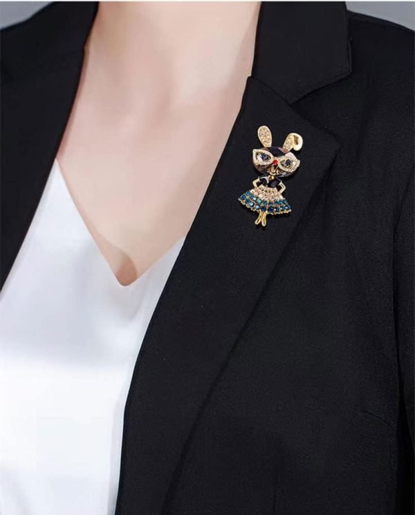 Rhinestone Lady Rabbit Brooch Pin for Women Girls Fashion Crystal Bunny Animal Brooches Lapel Pins Dainty Cute Christmas Graduation Honors Day Easter Jewelry Gift for Daughter Teacher Students