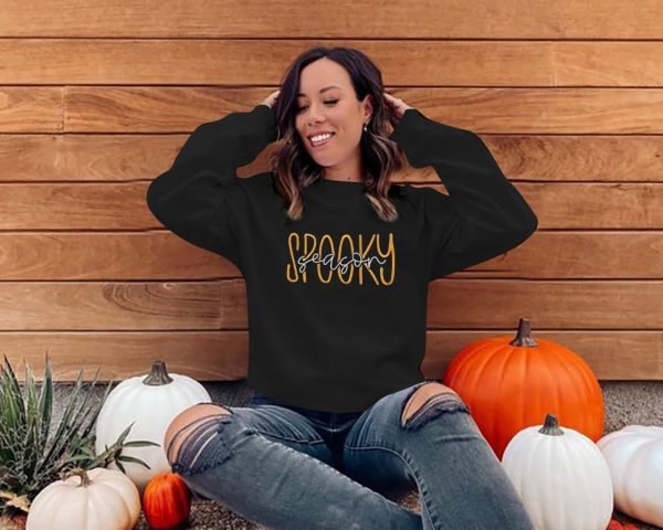 61iUT31w2CL._AC_SL1001 Embroidered Sweatshirt Women Halloween Sweatshirts Fall Lightweight Pullover Autumn Long Sleeve Top