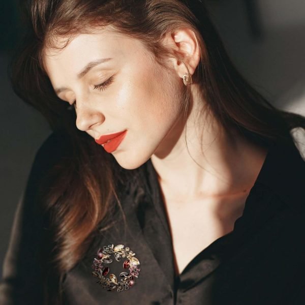 Flower Brooches for Women,Wreath Brooch Pin Rhinestone Brooch Pins Crystal Pearl Flower Brooches Pins Rose Flower Brooches Rose Floral Vintage Brooch for Women Girls Coats,Wedding,Shawls,Parties,Proms