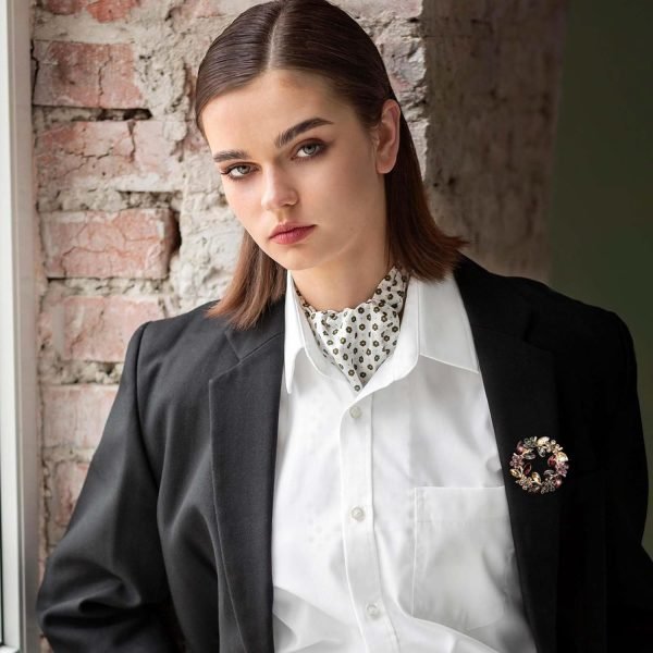Flower Brooches for Women,Wreath Brooch Pin Rhinestone Brooch Pins Crystal Pearl Flower Brooches Pins Rose Flower Brooches Rose Floral Vintage Brooch for Women Girls Coats,Wedding,Shawls,Parties,Proms